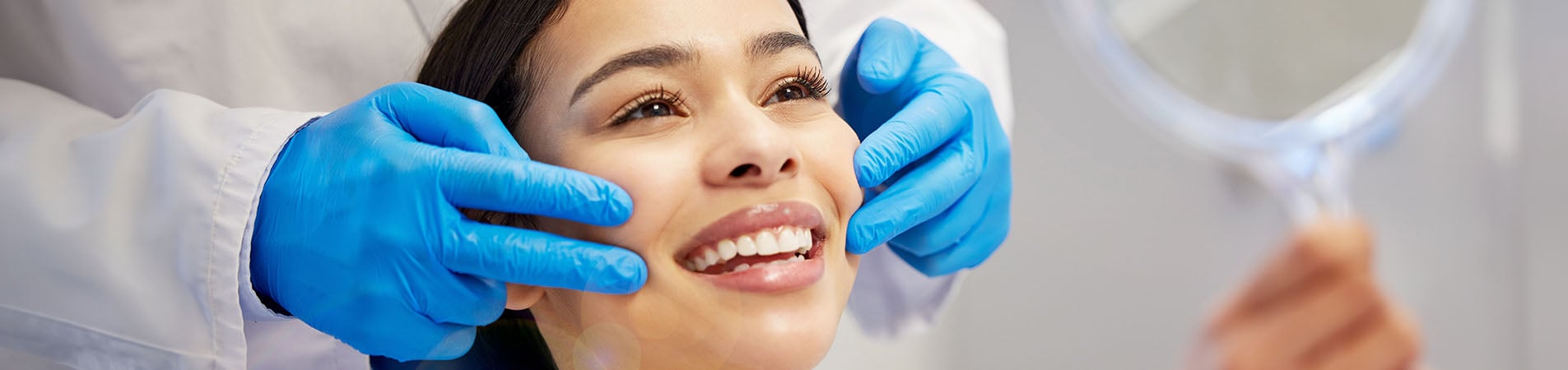 girl receiving a dental diagnostic 